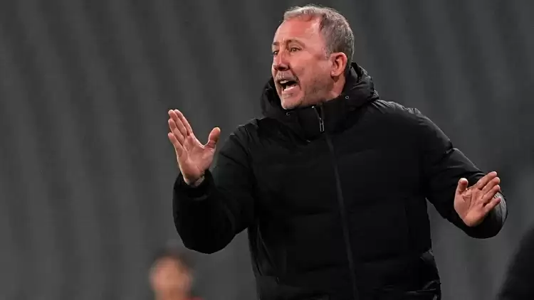 Sergen Yalçın, Karagümrük maçı sonrası açtı ağzını yumdu gözünü