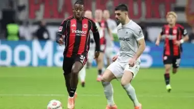 Michy Batshuayi sahneye çıktı, Frankfurt son saniye nefes aldı!