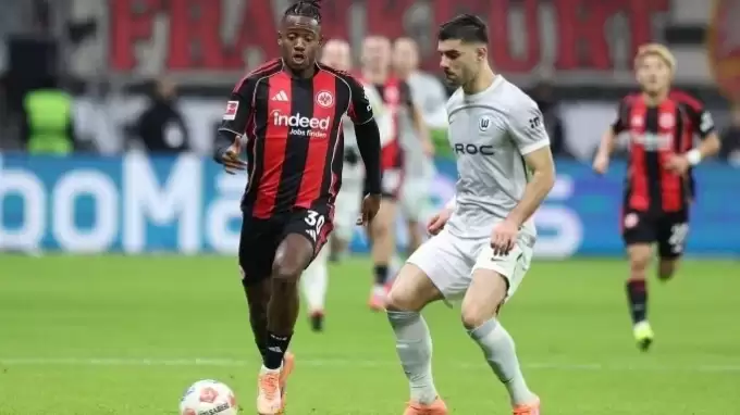 Michy Batshuayi sahneye çıktı, Frankfurt son saniye nefes aldı!