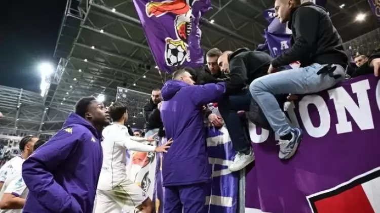 Fiorentina’da kriz büyüyor! Edin Dzeko megafonla taraftarları sakinleştirdi