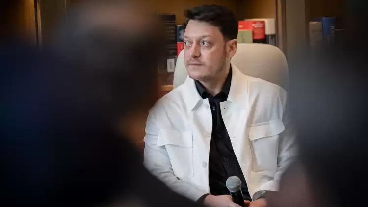 Mesut Özil: "Futbol Akademisi kuruyorum"