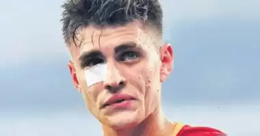 Derbide Kazımcan Karataş'a çakmak atan holiganın cezası belli oldu