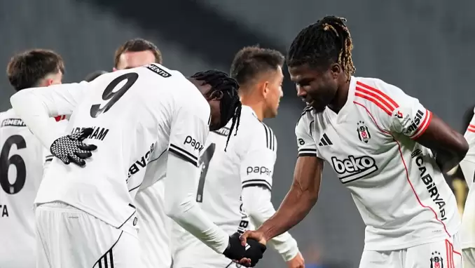 Beşiktaş'ta El Bilal Toure gelişmesi: Yönetim harekete geçti!