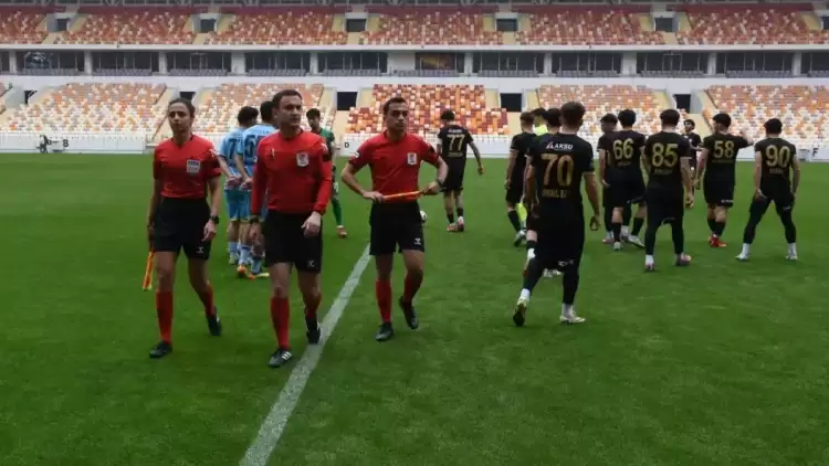 Süper Lig'in eski ekibinden görülmemiş olay: Sahaya 7 futbolcuyla çıktılar