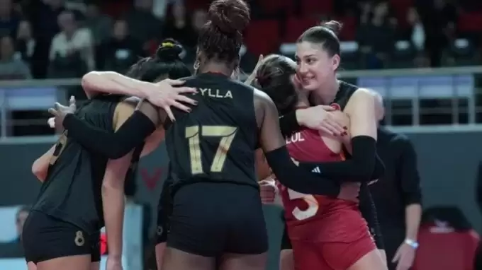 Galatasaray Daikin, THY'yi geriden gelip 3-1 mağlup etti