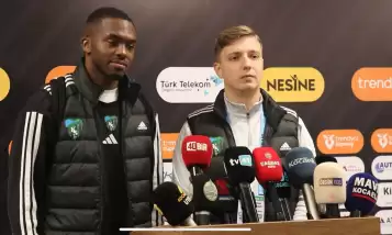 Anfernee Dijksteel: "Galibiyet alamadığımız için herkeste hayal kırıklığı var"