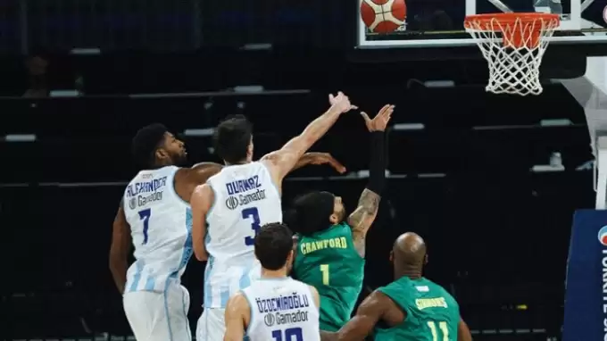 Nefes kesen maçta kazanan Türk Telekom oldu