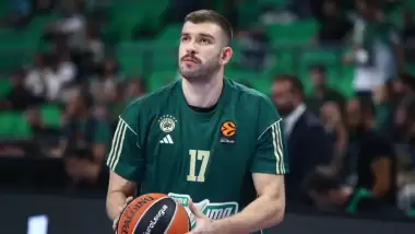 Panathinaikos'un eski Merkezefendili yıldızından tarihi performans!