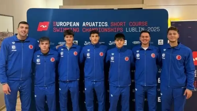 Milli yüzücülerden Şampiyona'da üç madalya