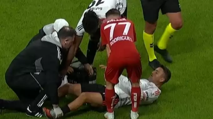 Cengiz Ünder sakatlandı ve oyuna devam edemedi!