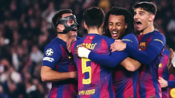 Barcelona geriye düştüğü maçta Frankfurt'u devirdi