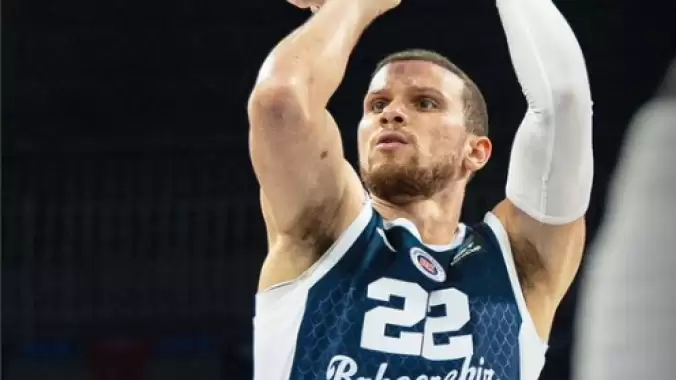 Bahçeşehir, Avrupa'da iki maç sonra kazanarak nefes aldı!