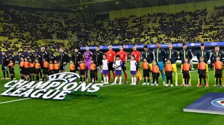 Şampiyonlar Ligi maçı öncesi seremonide futbolcuları güldüren hata!