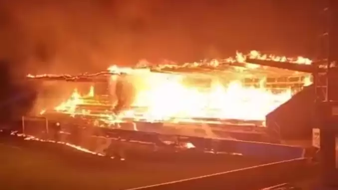 Takım küme düştü, 15 yaşındaki çocukları stadı yaktı!