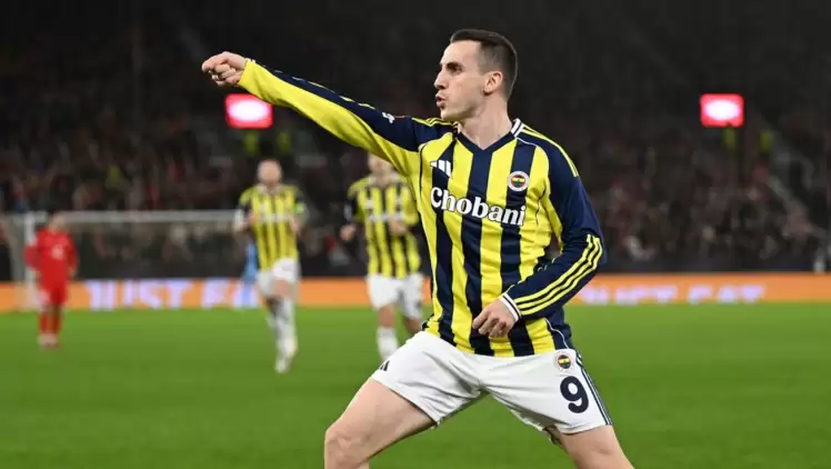 Fenerbahçe'nin Avrupa golcüsü! Kerem Aktürkoğlu, Tuncay Şanlı'yı yakaladı...