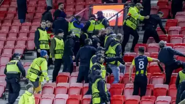 Brann-Fenerbahçe maçının sonunda polisten Türk taraftarlara şiddet