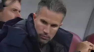 Robin van Persie'ye şok! Yedek kulübesinde dona kaldı