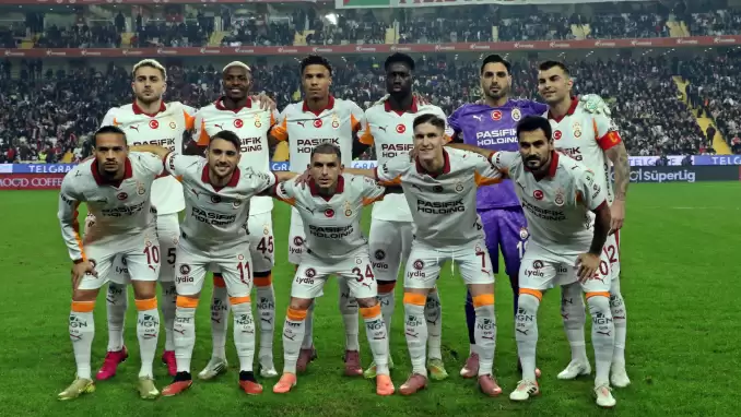 Galatasaray'da 2 değişiklik