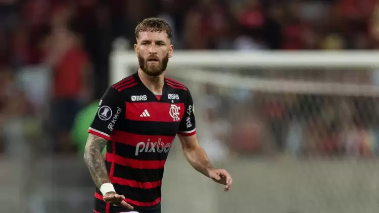 Flaş iddia | Stoper transferinde dev derbi! Ezeli rakipler karşı karşıya...