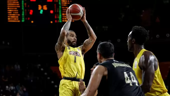 Müthiş maçta kazanan Esenler Erokspor