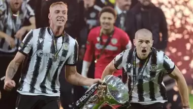 İskoçya Lig Kupası'nın sahibi Celtic'i deviren St. Mirren!