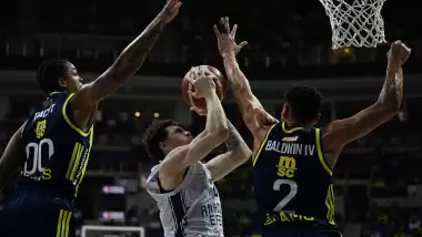 Dev derbide kazanan Fenerbahçe Beko oldu: Şehmus Hazer'den kariyer rekoru!