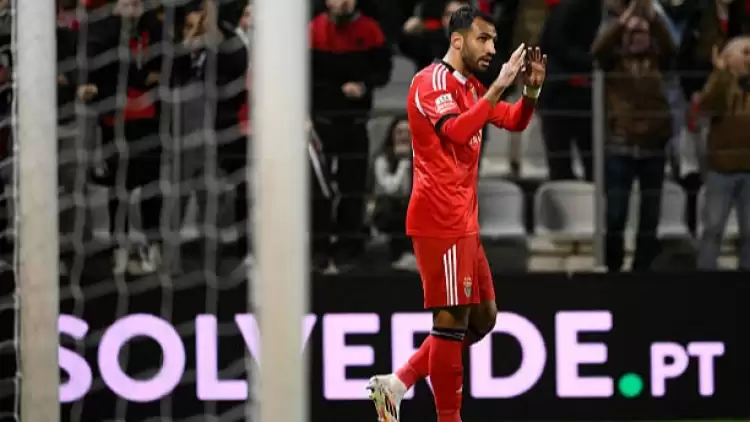  Pavlidis, Mourinho'yu ayağa kaldırdı!