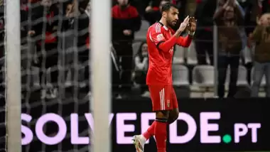 Pavlidis, Mourinho'yu ayağa kaldırdı!