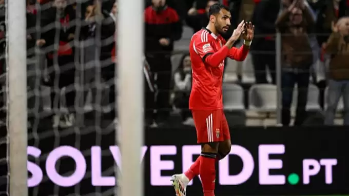 Pavlidis, Mourinho'yu ayağa kaldırdı!