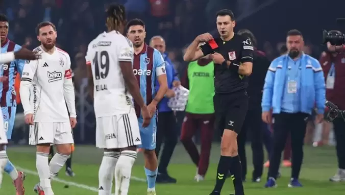 Derbiye damga vuran kırmızı kart kararı doğru mu? Eski hakemler son noktayı koydu