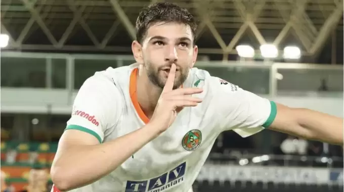 Galatasaray’dan genç stoper hamlesi! Ümit Akdağ listeye girdi