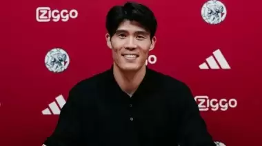 Ajax, eski Arsenal’li Tomiyasu’yu kadrosuna kattı