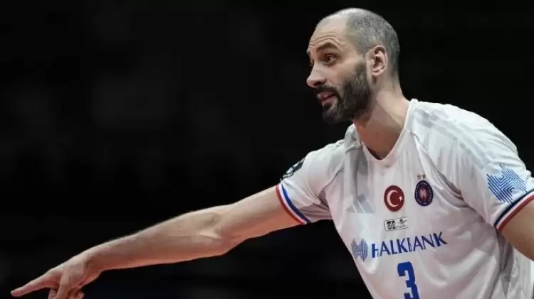 Halkbank, evinde Spor Toto'yu set vermeden yendi