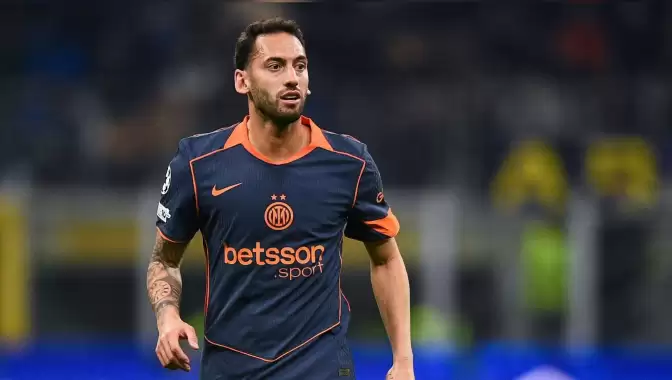 Şampiyonlar Ligi'nde sakatlanmıştı! Cristian Chivu, Hakan Çalhanoğlu'nun döneceği maçı açıkladı