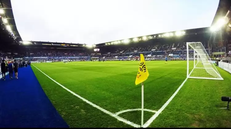 Futbolda ezber bozan proje: Hurda uçaklar stada dönüştü