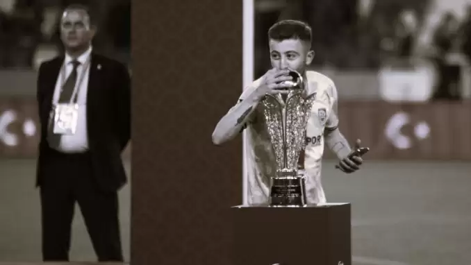 İzmit'te silahlı kavga! Futbolcu ağır yaralandı...