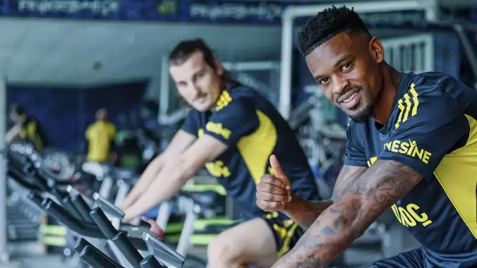 Fenerbahçe'de derbi mesaisi başladı!