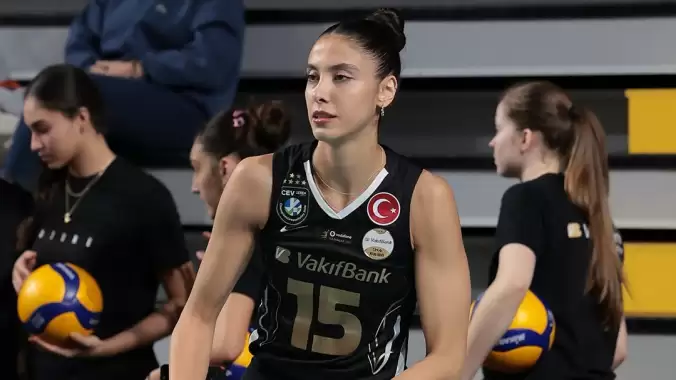 VakıfBank 13'te 13 yaptı: İlk yarıyı lider tamamladı!