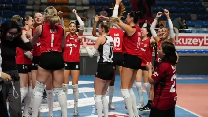 Voleybolda Beşiktaş, 5 maç sonra galip!