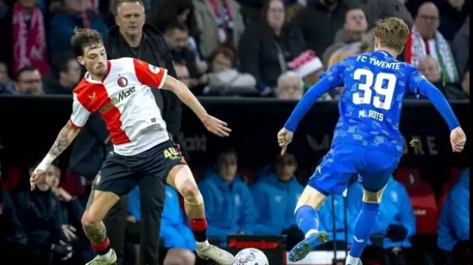  Feyenoord sahasında takıldı!