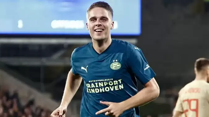 Fenerbahçe'nin gündemindeki Veerman için hocasından ikinci açıklama: "Menajeriyle ve kız arkadaşıyla..."