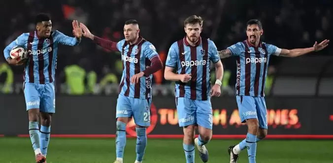 Trabzonspor, ilk yarıyı galibiyetle kapatmak istiyor! İşte Gençlerbirliği karşısında Fatih Tekke'nin 11'i...   