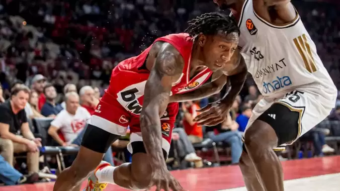 Efes ve Beşiktaş yıldız oyuncunun transferi için yarışa tutuştu!