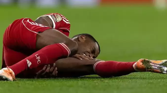 Liverpool'un yıldızı Alexander Isak'tan çok kötü haber