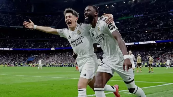 Real Madrid'de ayrılık kararı!