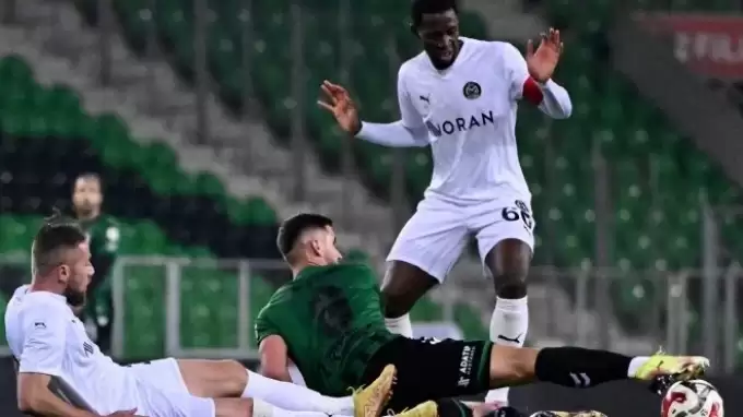 Manisa FK, Sakarya'da nefes aldı!