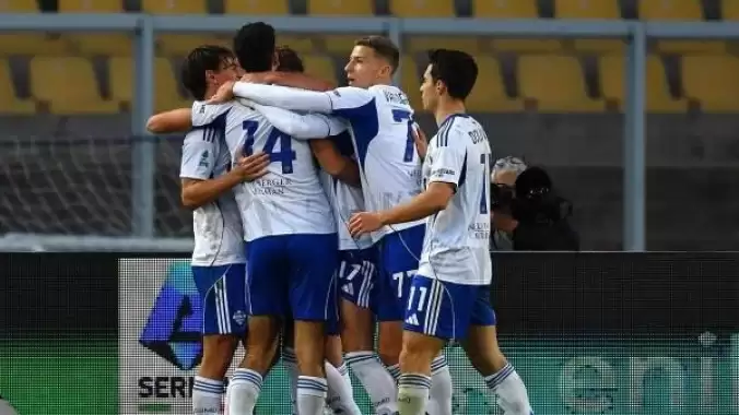 Como, deplasmanda gol oldu yağdı