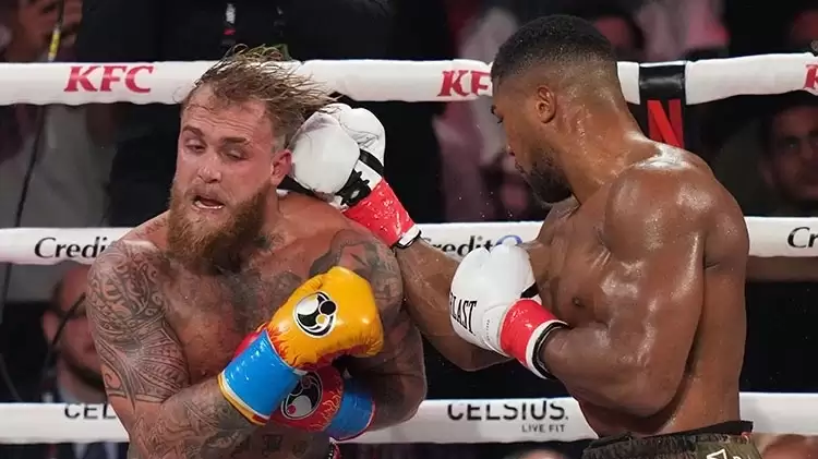 Boksör Anthony Joshua trafik kazasına karıştı: İki ölü