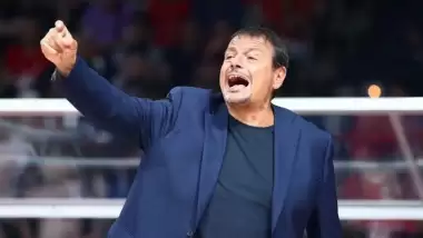 Ergin Ataman açıkladı! Milli yıldız takımda kalacak mı?