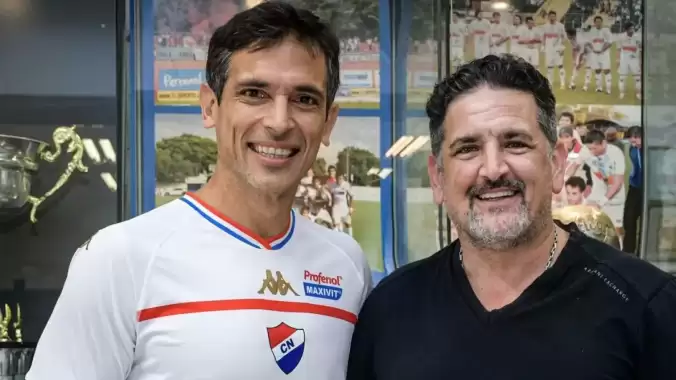 44 yaşındaki efsane Santa Cruz'dan sürpriz imza